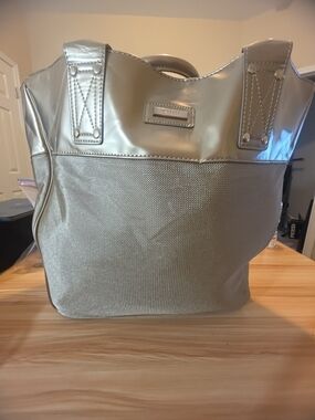 Versace Parfums Gold Metallic Tote Bag Zip Pocket Magnetic Closure Gold Hardware